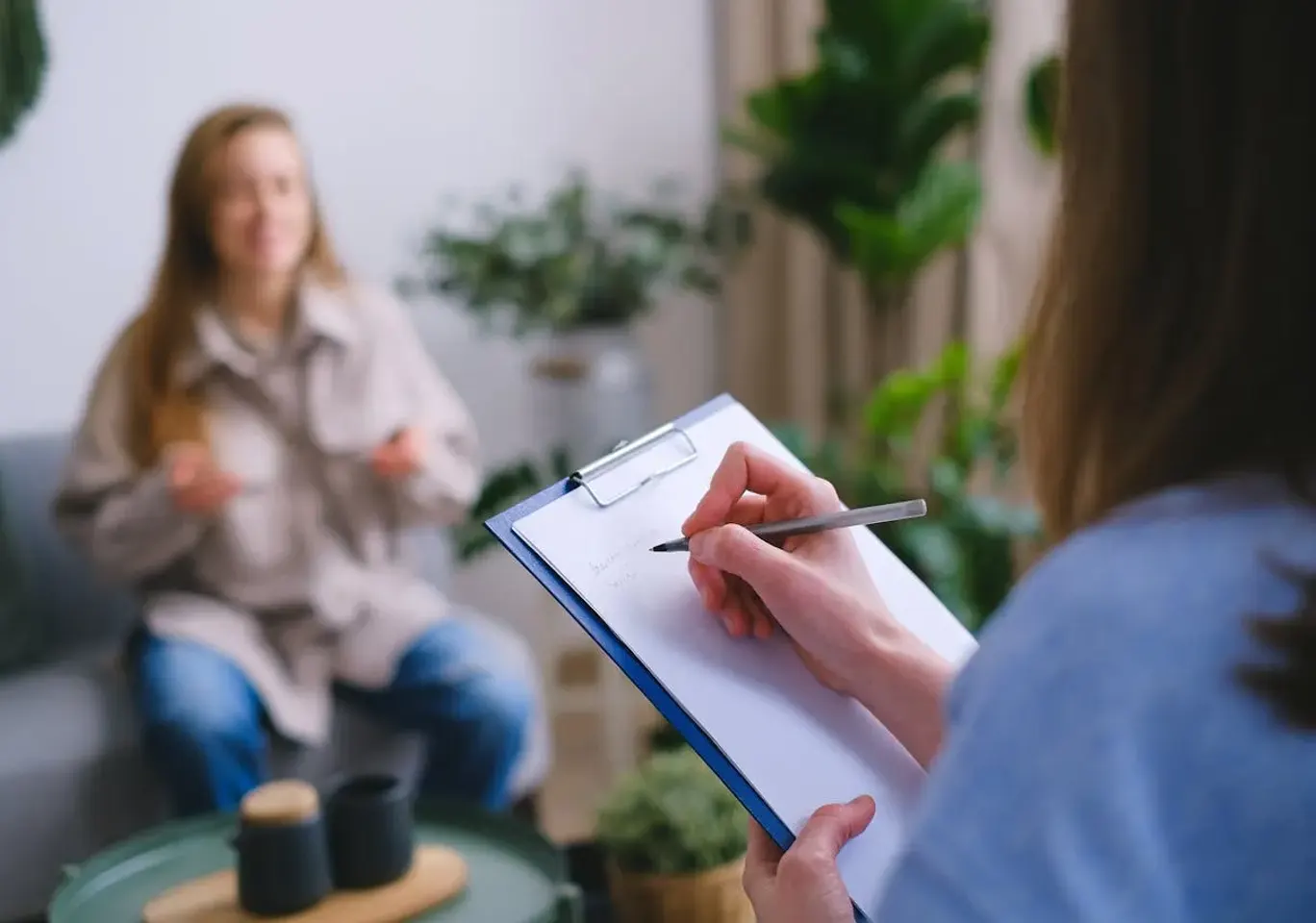 Terapia uzależnień Przemyśl: wywiad z pacjentką i notatki specjalisty